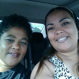 Meet your Posher, Corinne